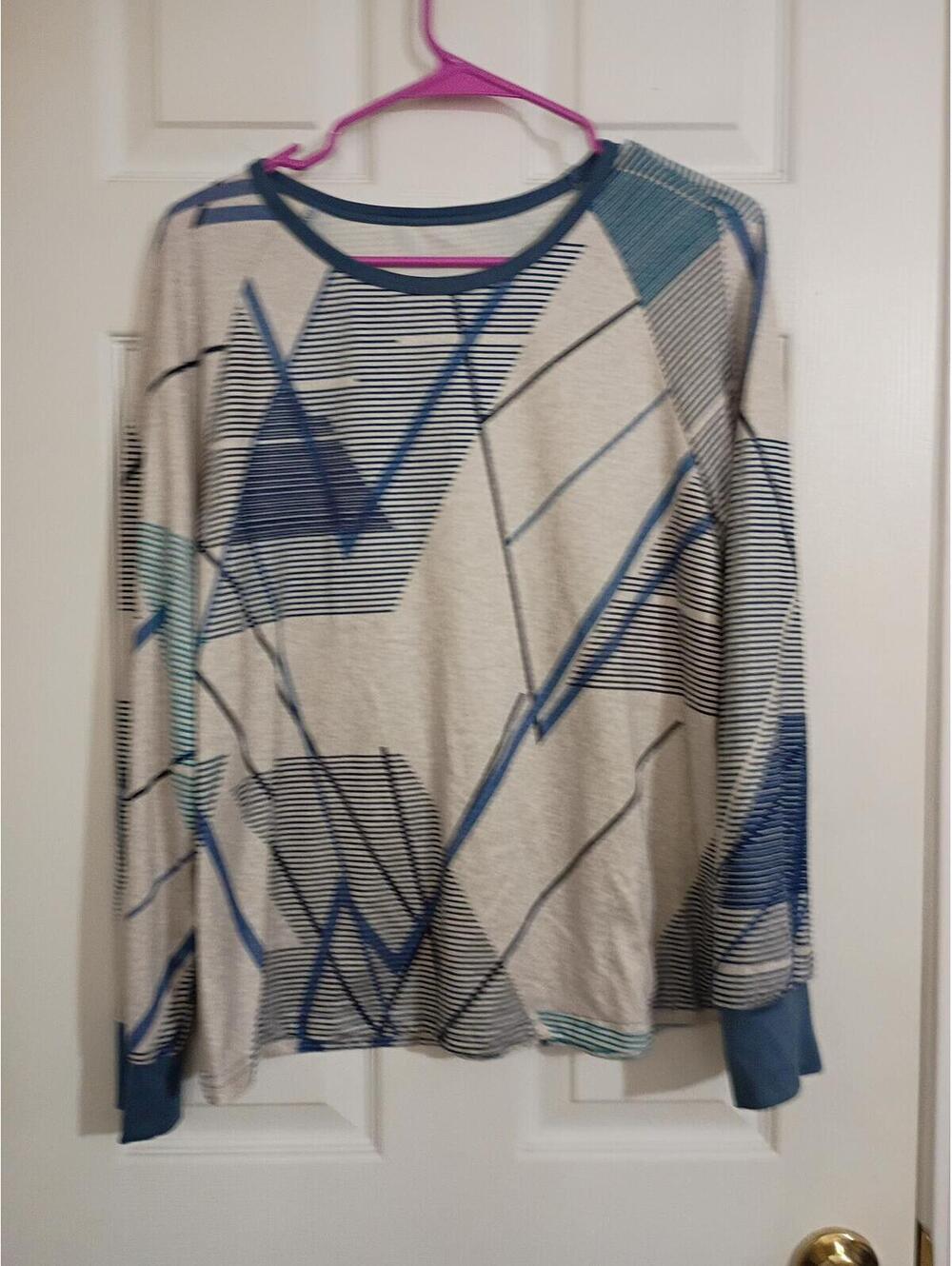Long Sleeve Geometric Pattern Shirt Size Large